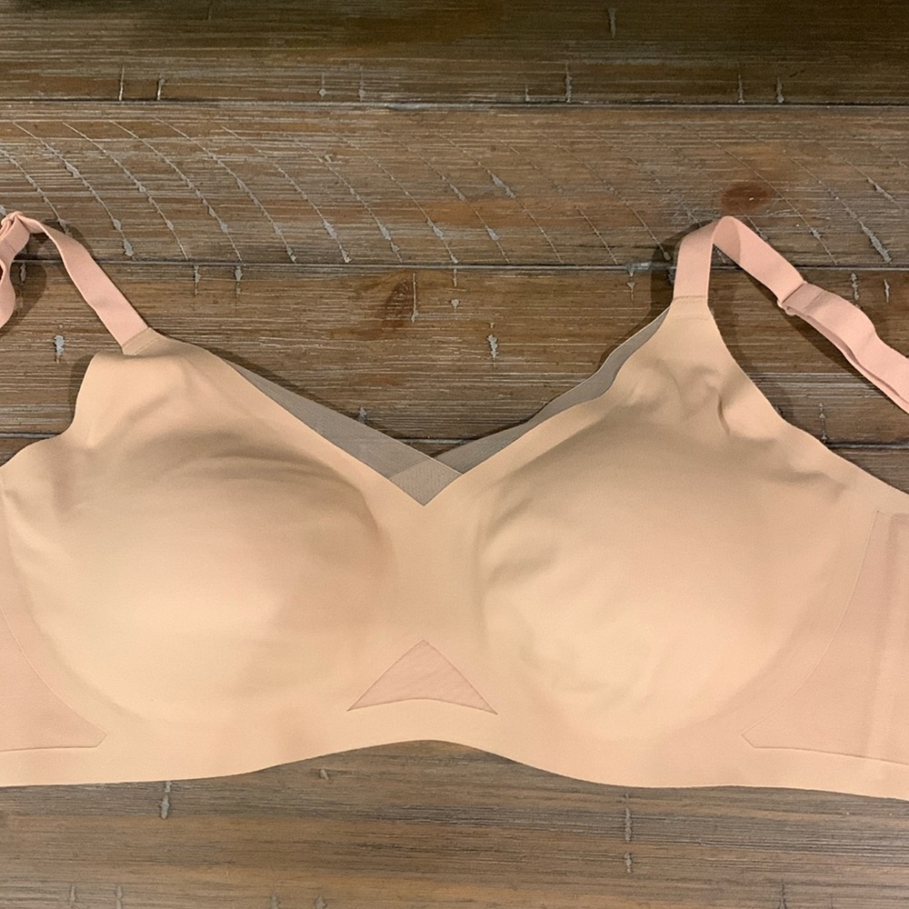 Honeylove crossover bra nude. No underwire.